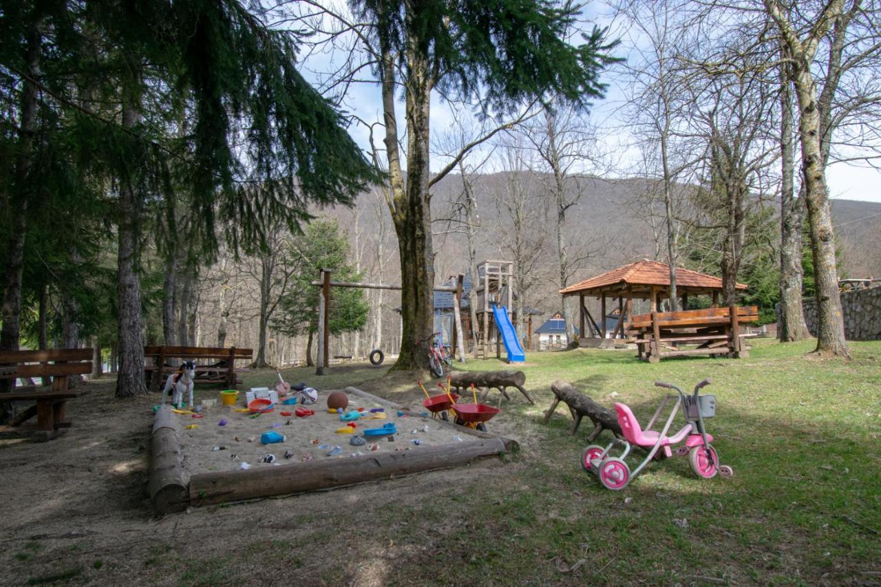 Holiday Park Hajducka Cesma Dubovsko Εξωτερικό φωτογραφία