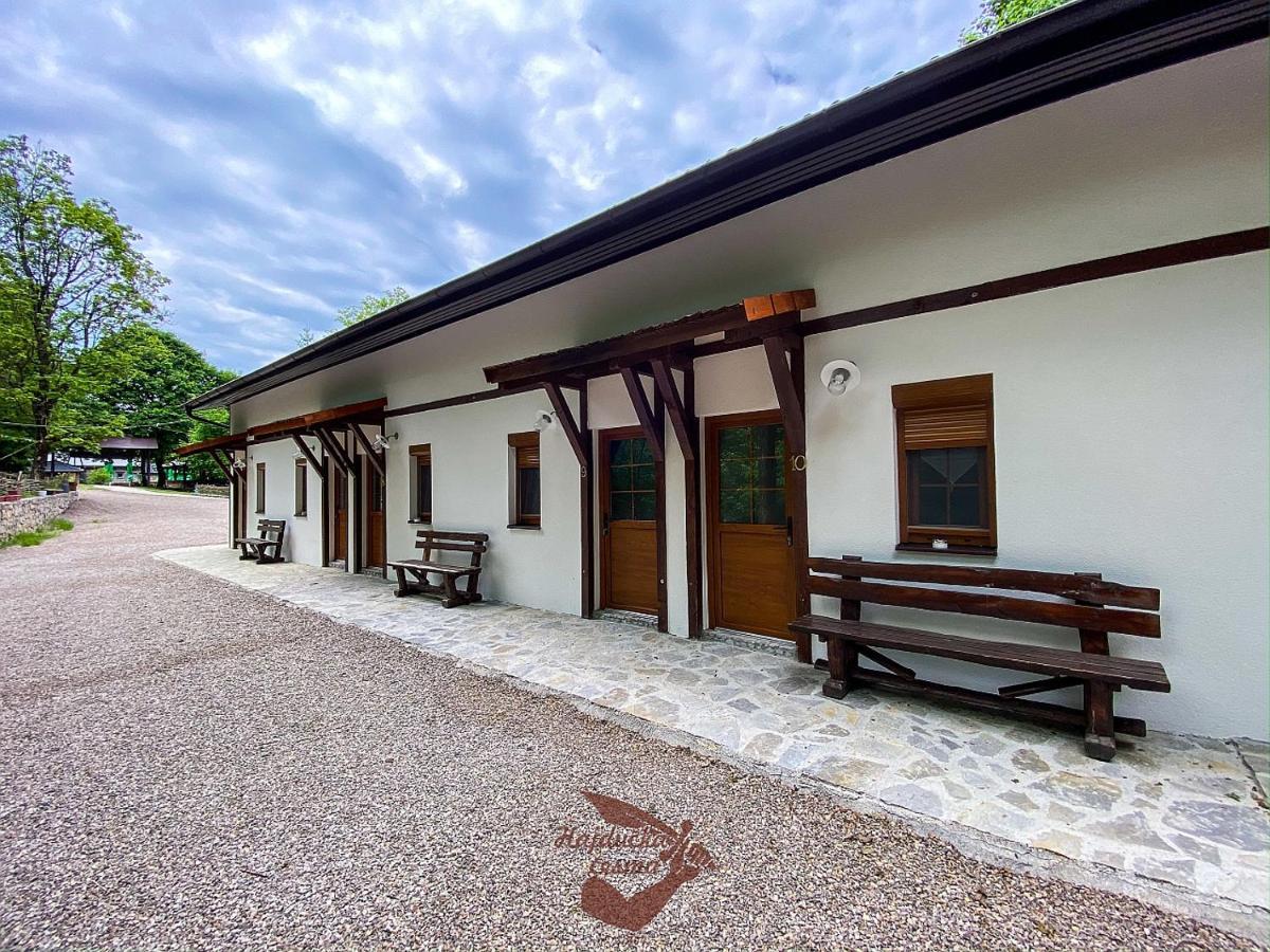 Holiday Park Hajducka Cesma Dubovsko Εξωτερικό φωτογραφία